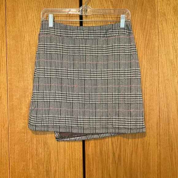 Evereve | Plaid Mini Skirt by Peyton Jensen - Picture 5 of 12